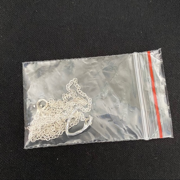 NWT Tiny Silver Antler Necklace - Picture 3 of 3